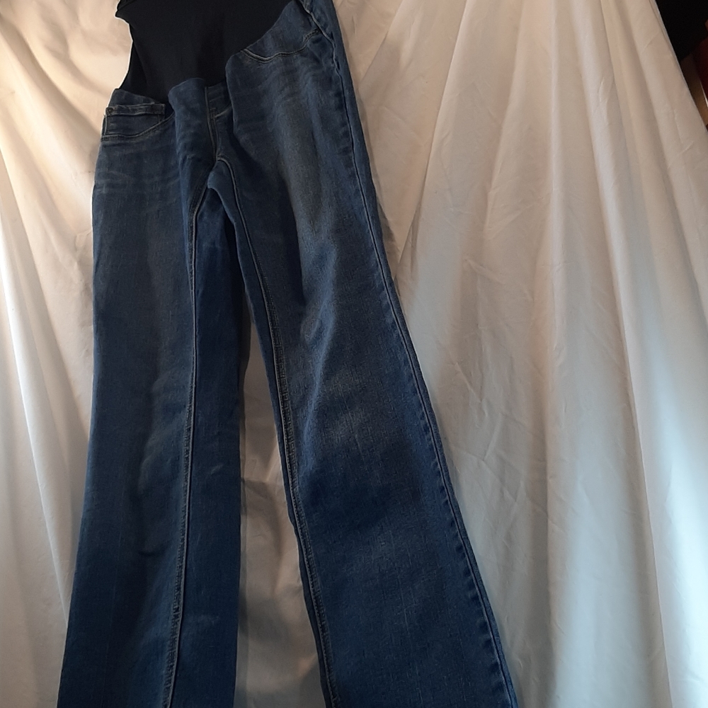JESSICA SIMPSON Maternity jeans